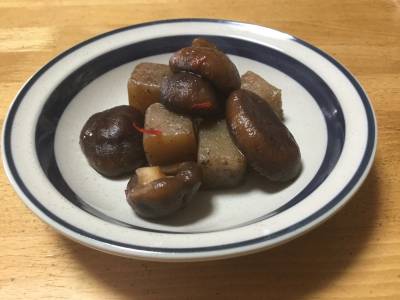 しいたけとこんにゃくのピリ辛煮