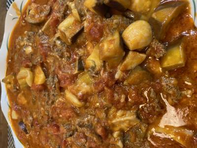 牛肉の簡単トマト煮 ピザ風