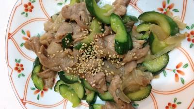 きゅうりと豚肉の香り炒め