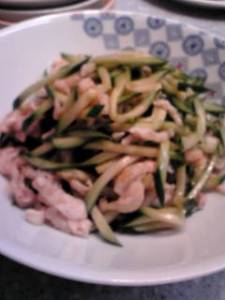 鶏皮ときゅうりのあえ物