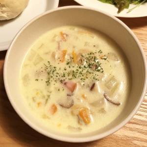 新じゃがのクラムチャウダー
