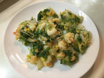 とうもろこしとえびのかき揚げ