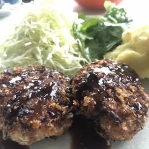 春キャベツのポーク焼きメンチ