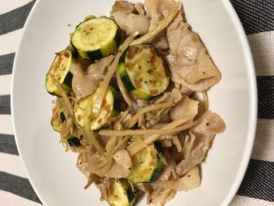 新しょうがとズッキーニのレモン炒め