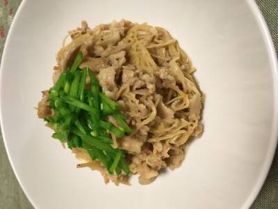 たっぷりしょうがの豚肉炒め