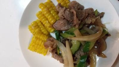 とうもろこしと牛肉の甘辛焼き