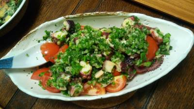 たことトマトのサラダ