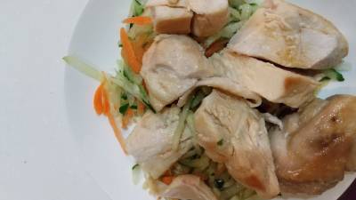 きゅうりと鶏肉のピリ辛あえ