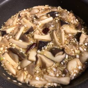 ミックスきのこのマリネ