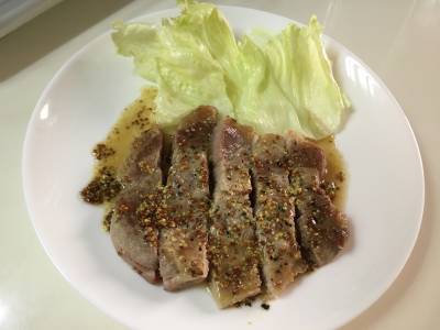 ポークソテー 粒マスタードソース