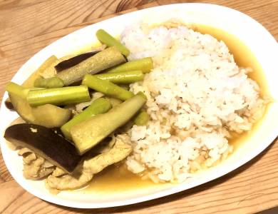 夏野菜と豚肉のカレー
