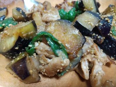 なすと豚肉のしぎ焼き