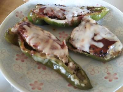 ピーマンの肉詰め