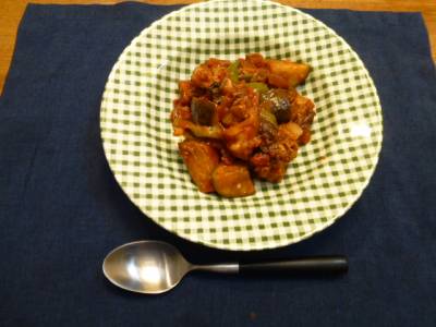 鶏肉のトマト煮込み オレガノ風味