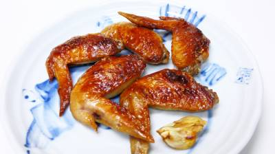 手羽先のにんにくじょうゆ焼き