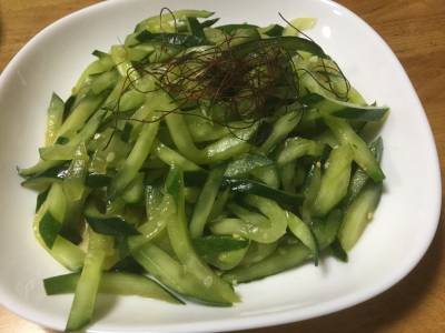 きゅうりのごま油あえ