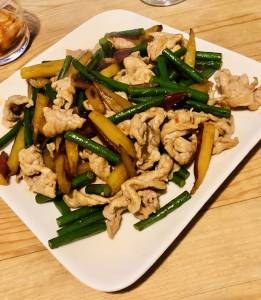 さつまいもと豚肉のピリ辛きんぴら