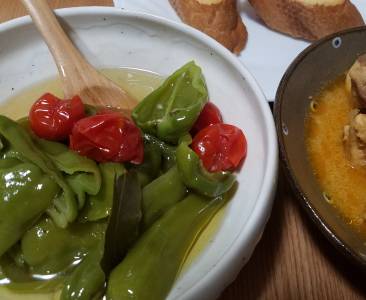 ピーマンとミニトマトのオイル煮