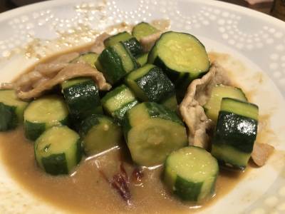 きゅうりと豚肉のスタミナ炒め