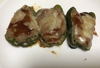 ピーマンの肉詰め