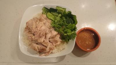 蒸し鶏のエスニックライス