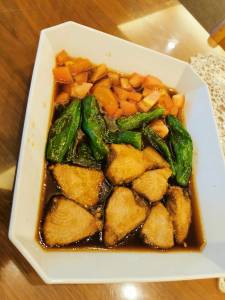 かつおとししとうのトマト黒酢びたし