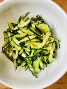 きゅうりのごま油あえ