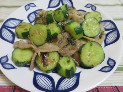 きゅうりと豚肉のスタミナ炒め