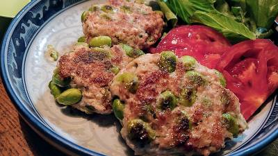 枝豆と鶏ひき肉の寄せ焼き