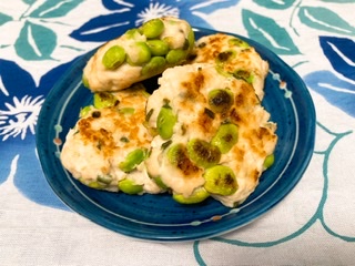 枝豆と鶏ひき肉の寄せ焼き