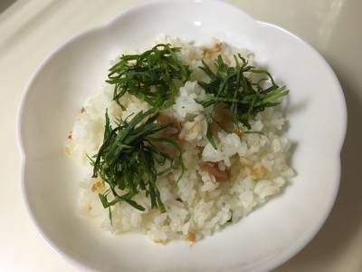 梅干しと青じそのさっぱりご飯