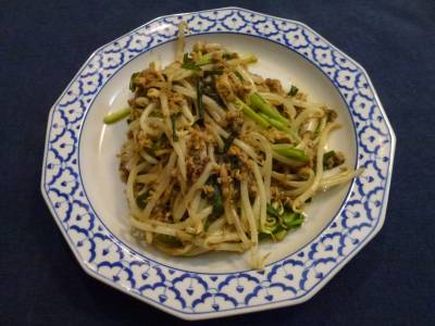 さば缶とにらのスパイシー炒め