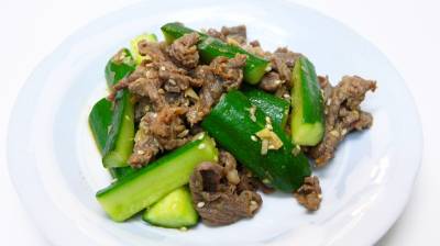 きゅうりと牛肉の韓国風炒め