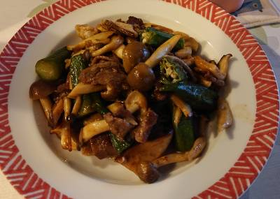 オクラと牛肉のオイスターソース炒め