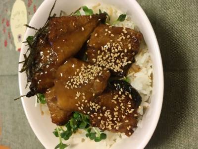 あじのかば焼き丼