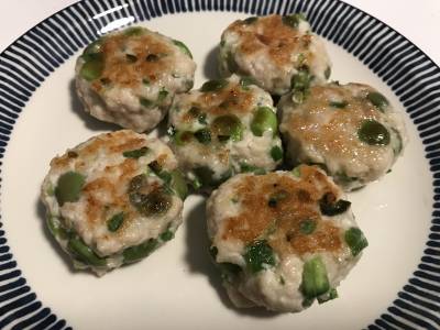 枝豆と鶏ひき肉の寄せ焼き