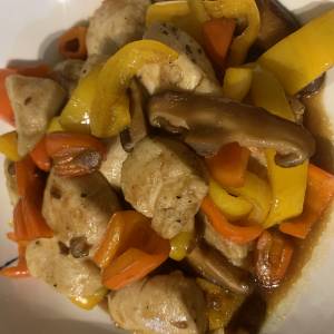 鶏肉と野菜の黒酢炒め