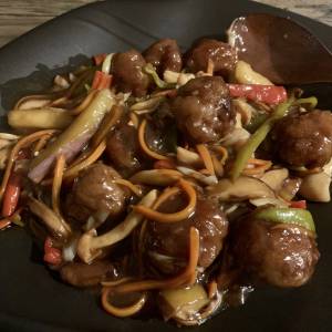 ピーマンと豚肉の黒酢炒め