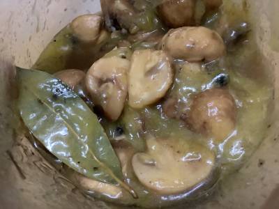 マッシュルームのオイルづけ