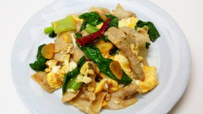 豚たまにんにく炒め