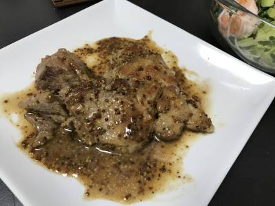 ポークソテー 粒マスタードソース