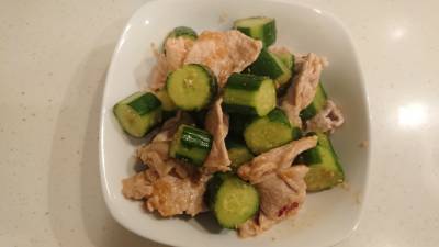 きゅうりと豚肉のスタミナ炒め