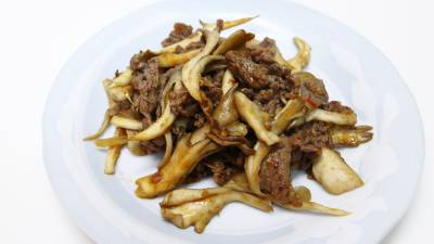 まいたけと牛肉の炒め物