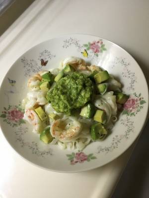 アボカドとえびの冷製パスタ