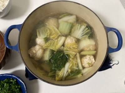 白菜と鶏だんごの小鍋