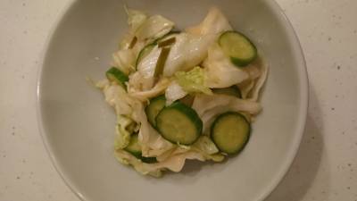 きゅうりとキャベツの浅漬け