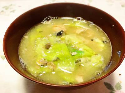 さば缶とレタスのみそ汁