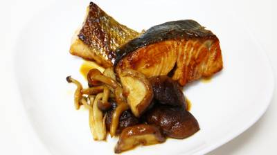 秋ざけときのこのいっしょ焼き