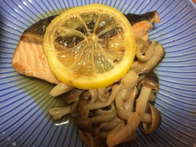 秋ざけときのこのいっしょ焼き