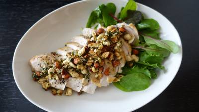 鶏むねソテー ナッツソース